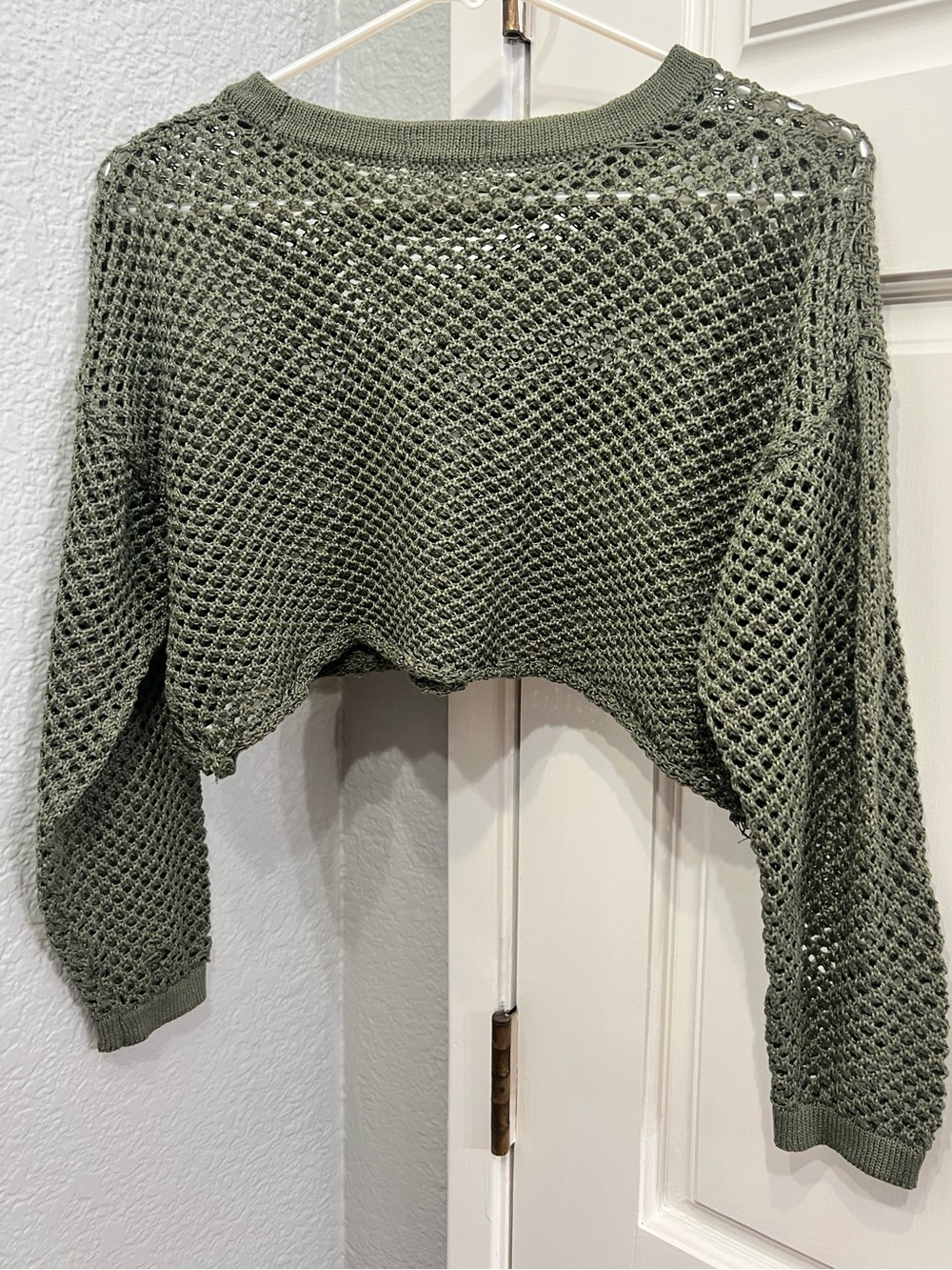 Orange Kiss raw hem olive crop open knit sweater - Picture 2 of 6
